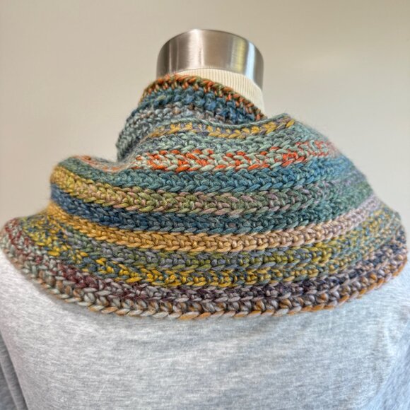 HANDMADE Crochet Moss Stitch Infinity Scarf NWT One of a Kind - Picture 3 of 12